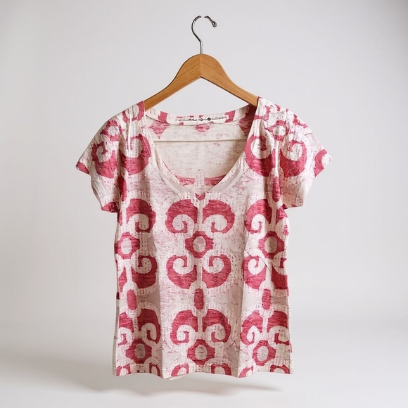 before & again Tops - Stylish Pink and White Patterned Short Sleeve Top